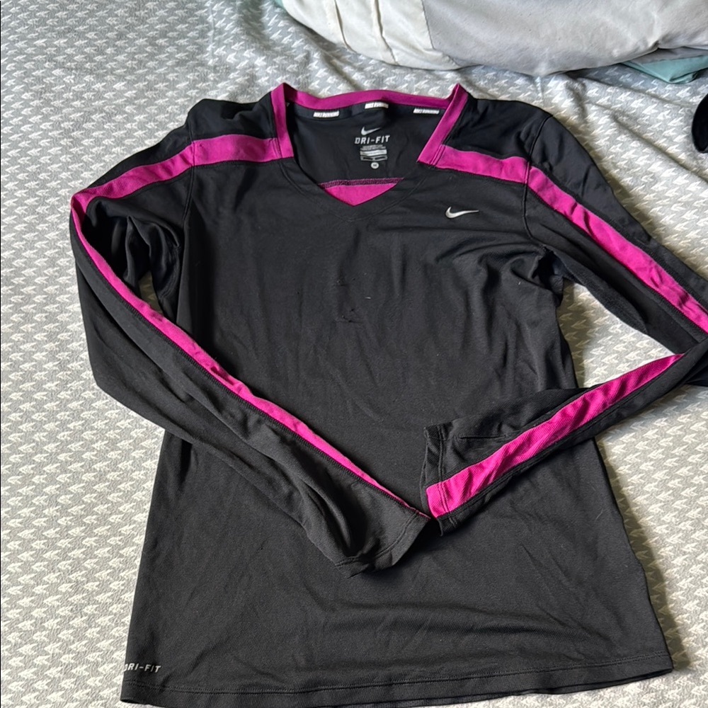 Nike Black and Pink Fitted Jersey Top